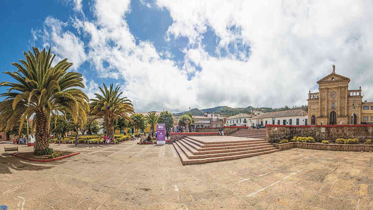 Samacá tiene una ubicación estratégica para el comercio y el turismo. Está a solo dos horas de la capital del país.