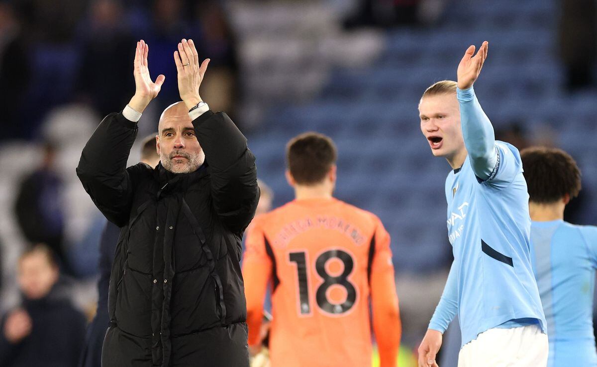Manchester City volvió al triunfo. El equipo de Guardiola venció 2-0 al Leicester City.