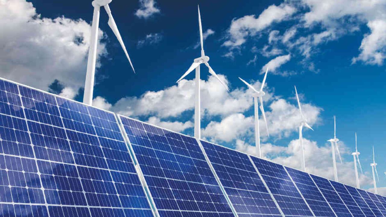 De acuerdo con información del Ministerio de Minas, avanzan 14 proyectos eólicos y solares.