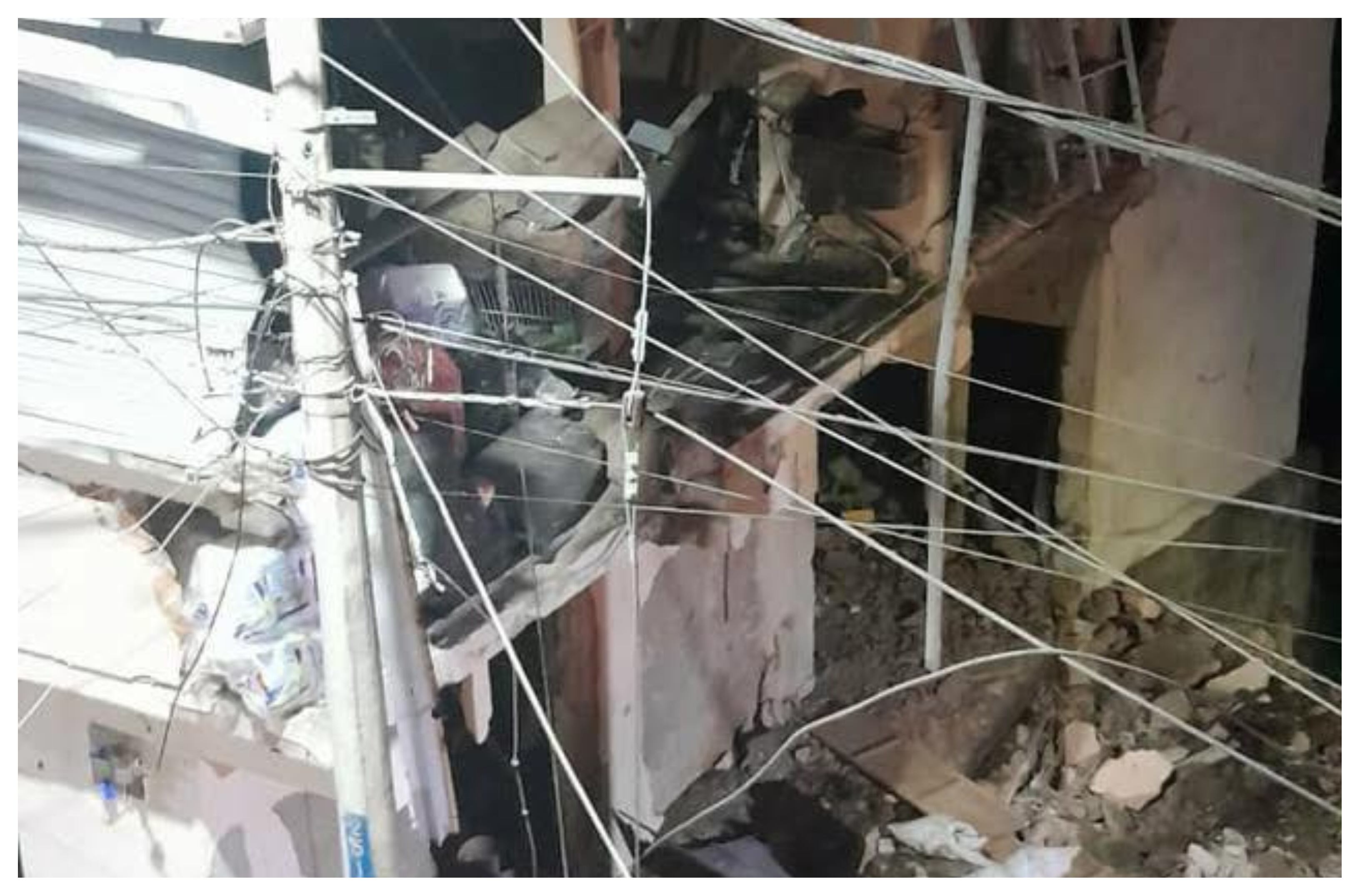 Hotel destruido en atentado terrorista en Suárez, Cauca.