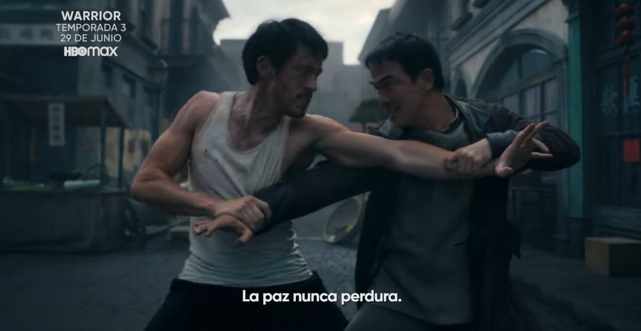 La serie inspirada en los escritos de Bruce Lee es protagonizada por Andrew Koji, Jason Tobin y Hoon Lee. Foto: Captura de pantalla - Warrior - Temporada 3 | Tráiler oficial | HBO Max
(Segundo 46)