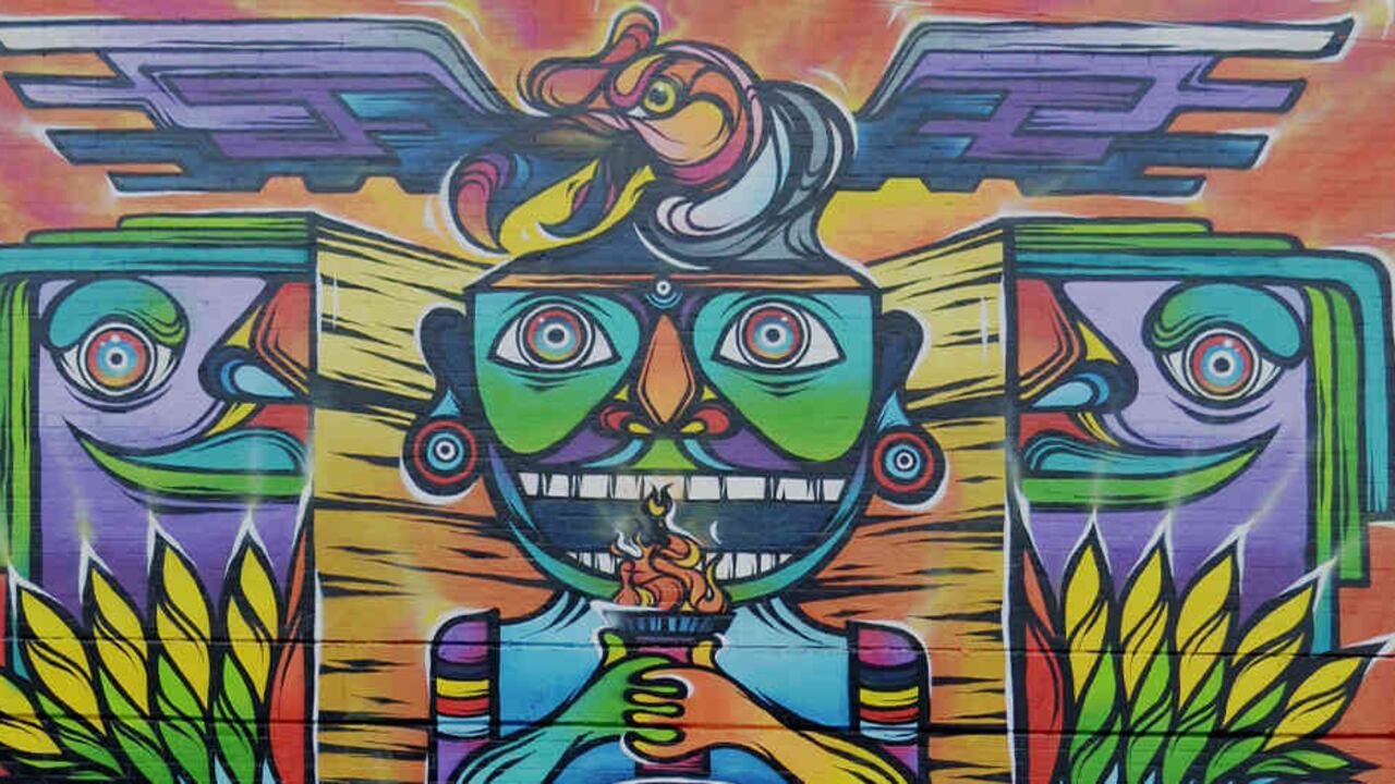 En Distrito Grafiti se habilitaron paredes para que los artistas urbanos pudieran plasmar sus obras.