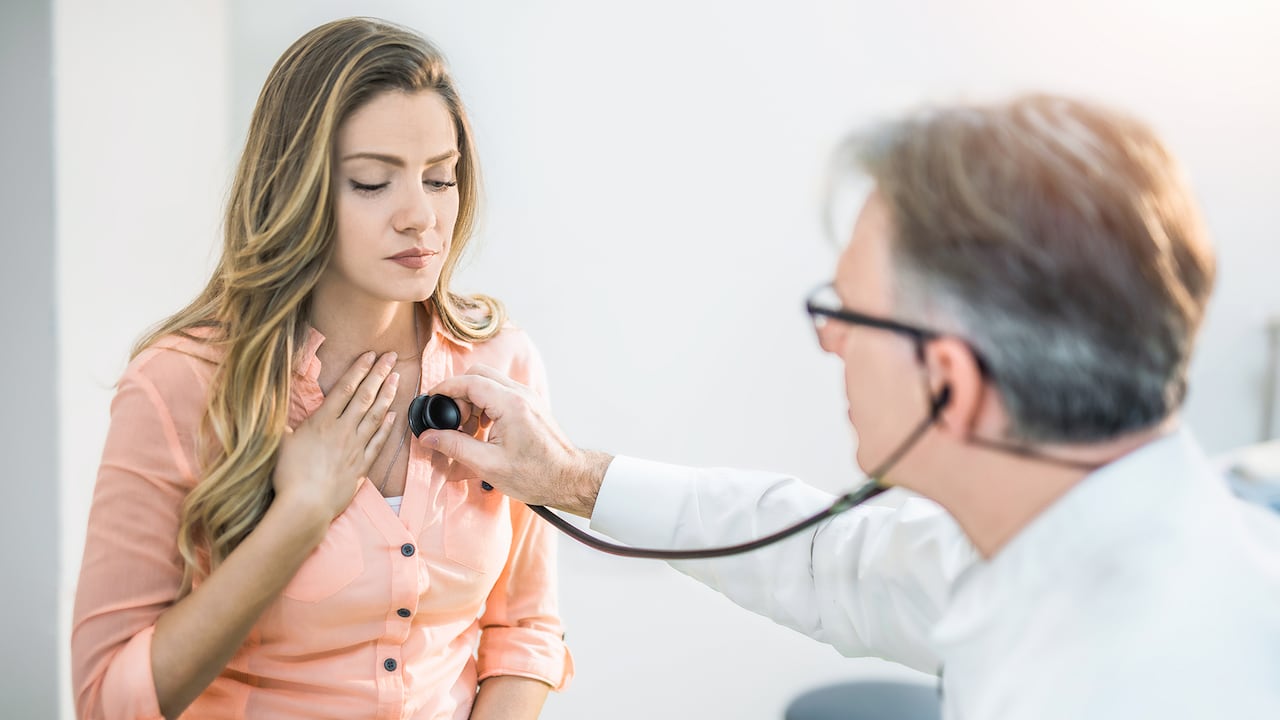 En general, las arritmias cardíacas se agrupan según la velocidad de la frecuencia cardíaca.