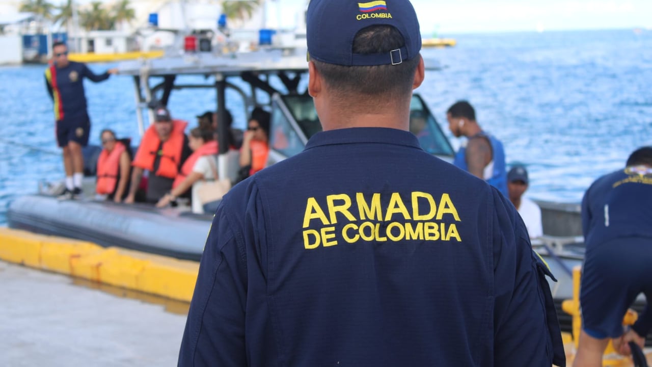 Armada rescata a migrantes en San Andrés que viajaban a Centroamérica.