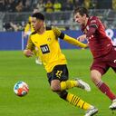 El clásico fue para los rojos que lideran la Bundesliga.