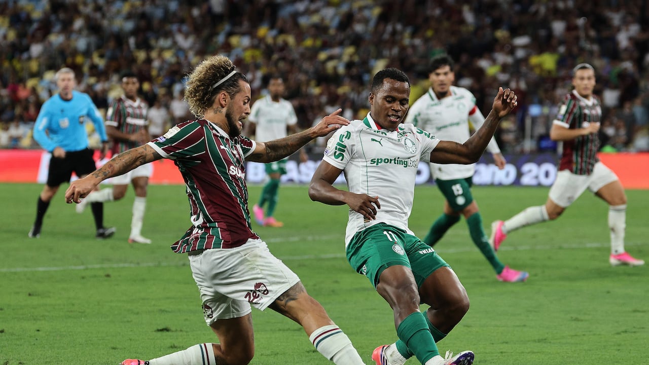 Jhon Arias fue blanco de críticas en el partido entre Fluminense y Palmeiras.