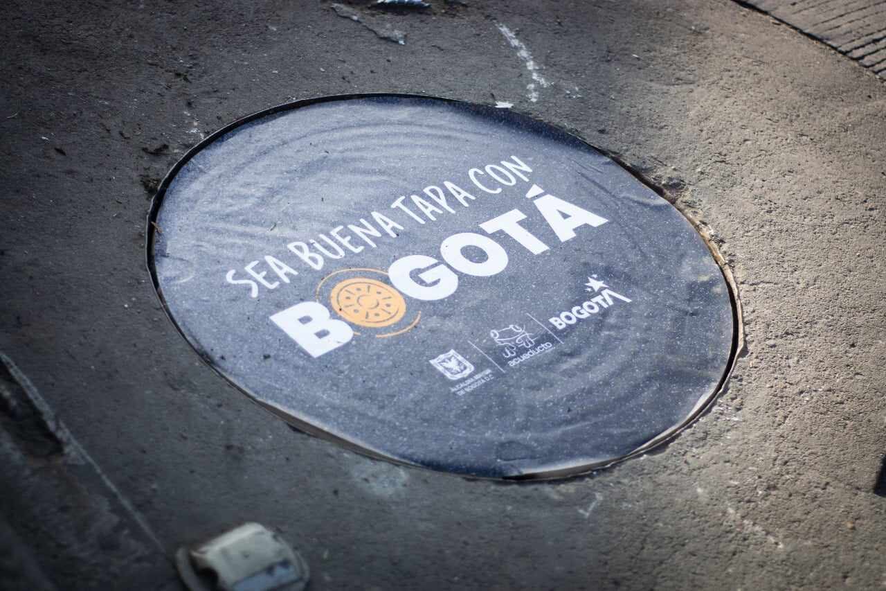 El robo de tapas de alcantarilla le han ocasionado millonarios recursos a la ciudad.