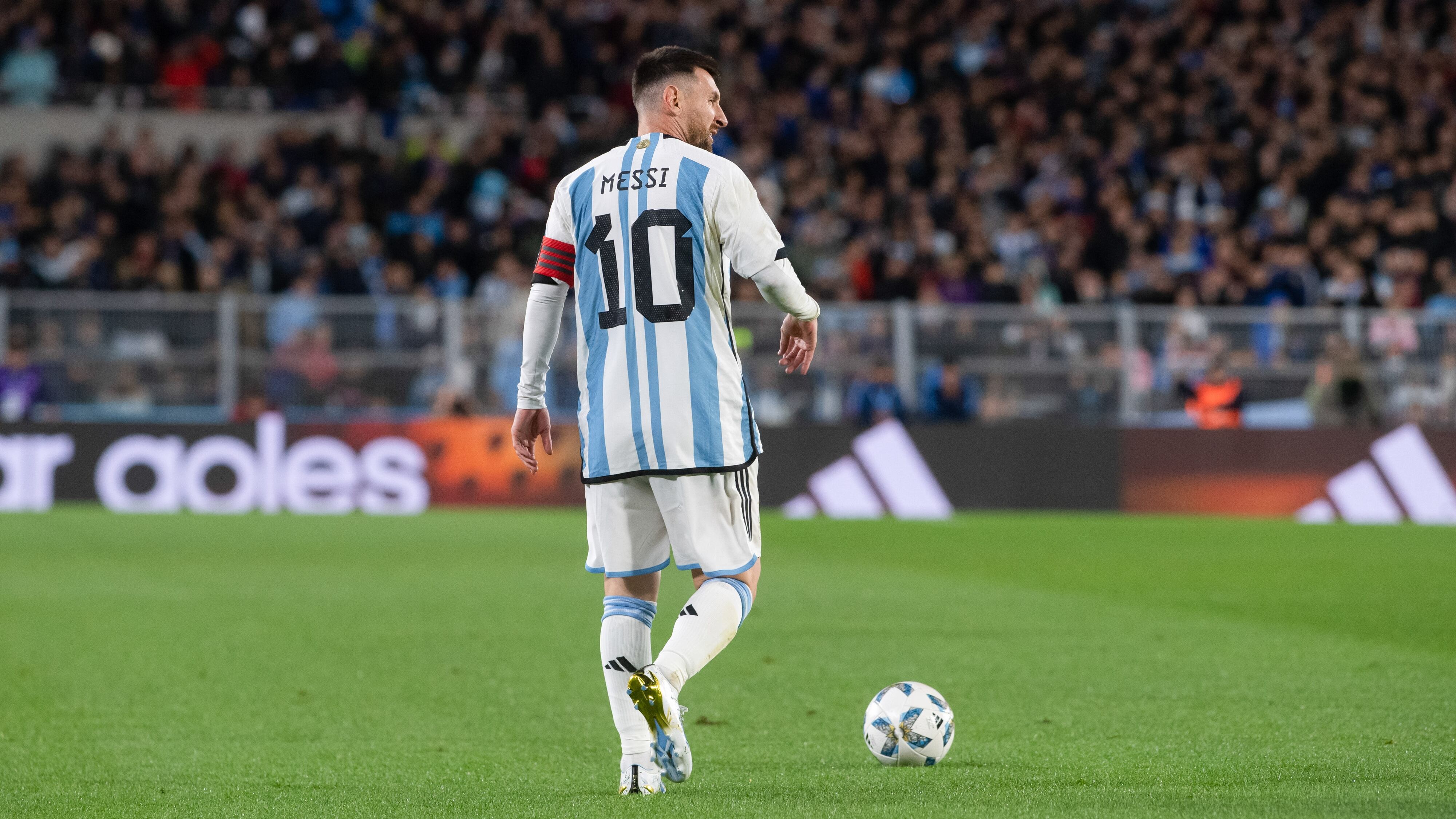 Messi hace parte de los convocados por Scaloni para la tercera y cuarta fecha eliminatoria sudamericana al 2026.