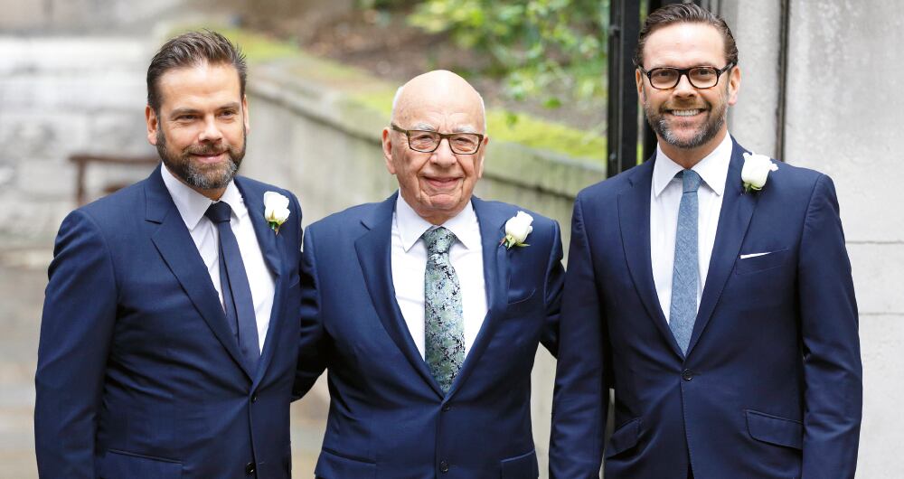 Rupert Murdoch siempre alentó la competencia entre Lachlan y James para escoger al heredero de su imperio de medios. Los hermanos tenían ideas contrarias sobre el futuro de la empresa. 