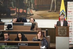 La alcaldesa Claudia López asistió al Concejo de Bogotá para defender la vinculación de la ciudad a la Región Metropolitana.