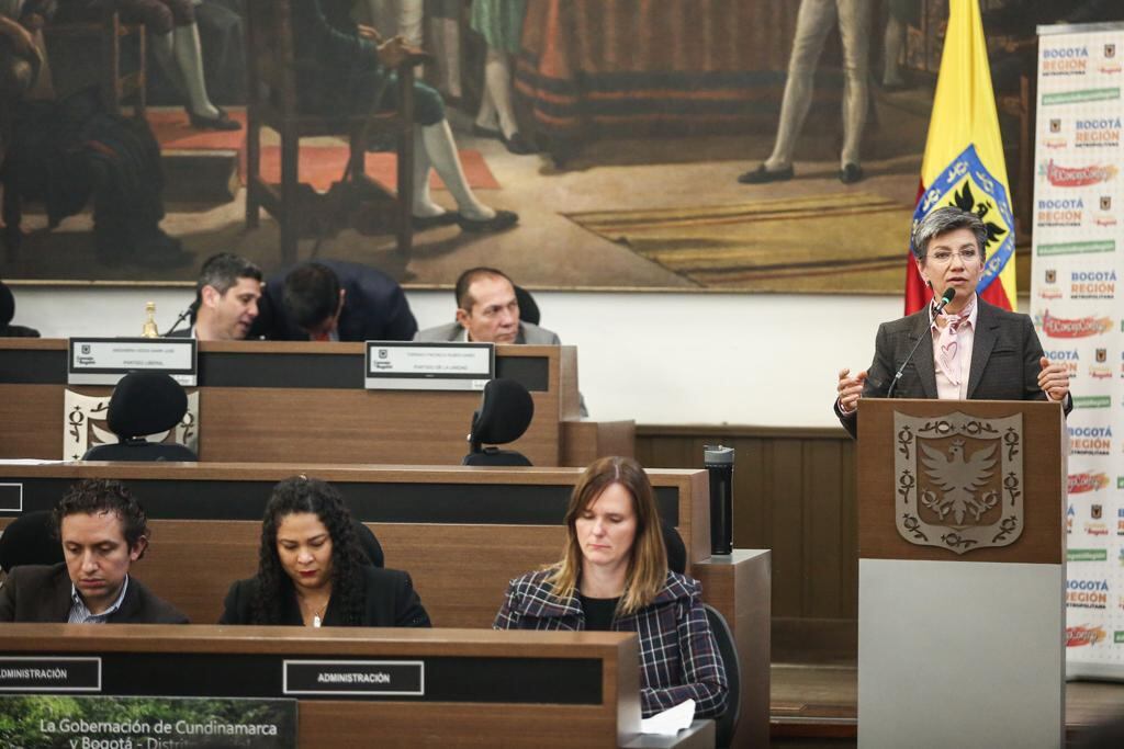 La alcaldesa Claudia López asistió al Concejo de Bogotá para defender la vinculación de la ciudad a la Región Metropolitana.