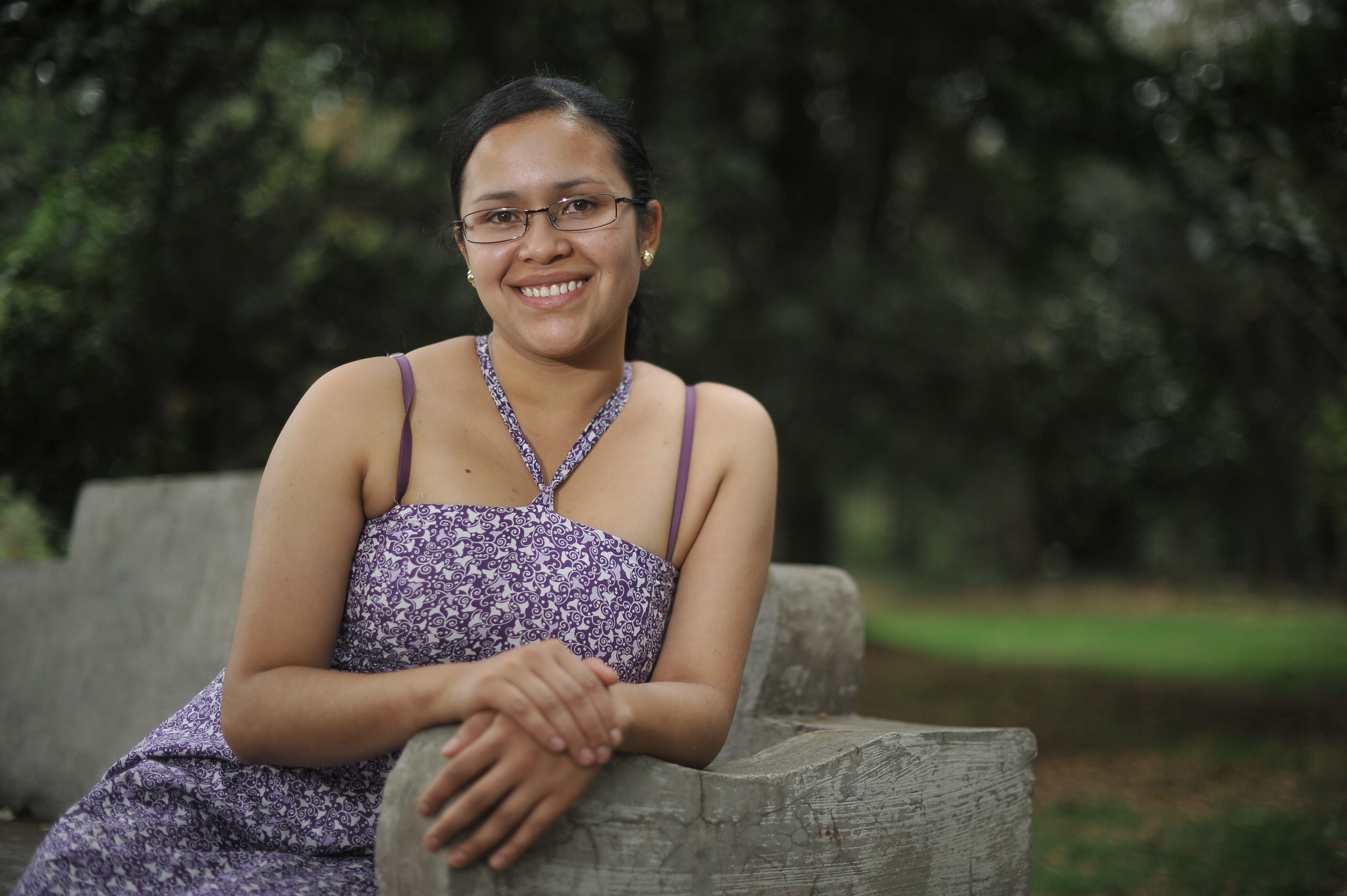 Hija de un caricaturista, Verónica Martínez Guzmán ha dedicado su vida al arte y enseñar a otros a través de este la riqueza natural de Colombia.