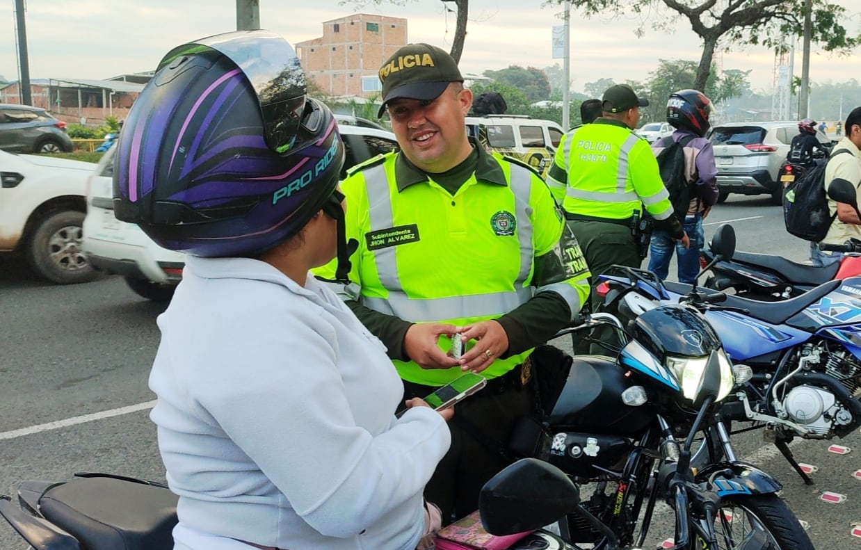 Operación éxodo semana santa 2026 puesto de control tránsito y transportes policía Cali