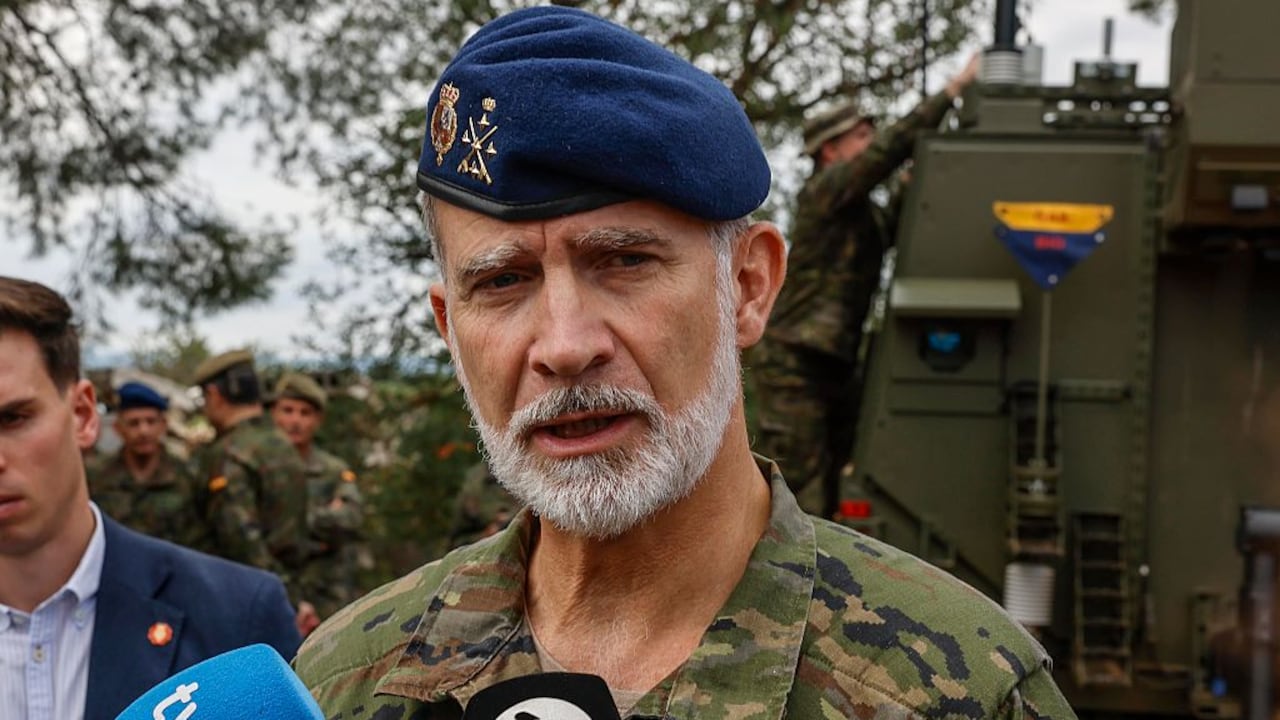 El rey Felipe VI expresa su dolor por el accidente ferroviario en España. (Photo By Rober Solsona/Europa Press via Getty Images)