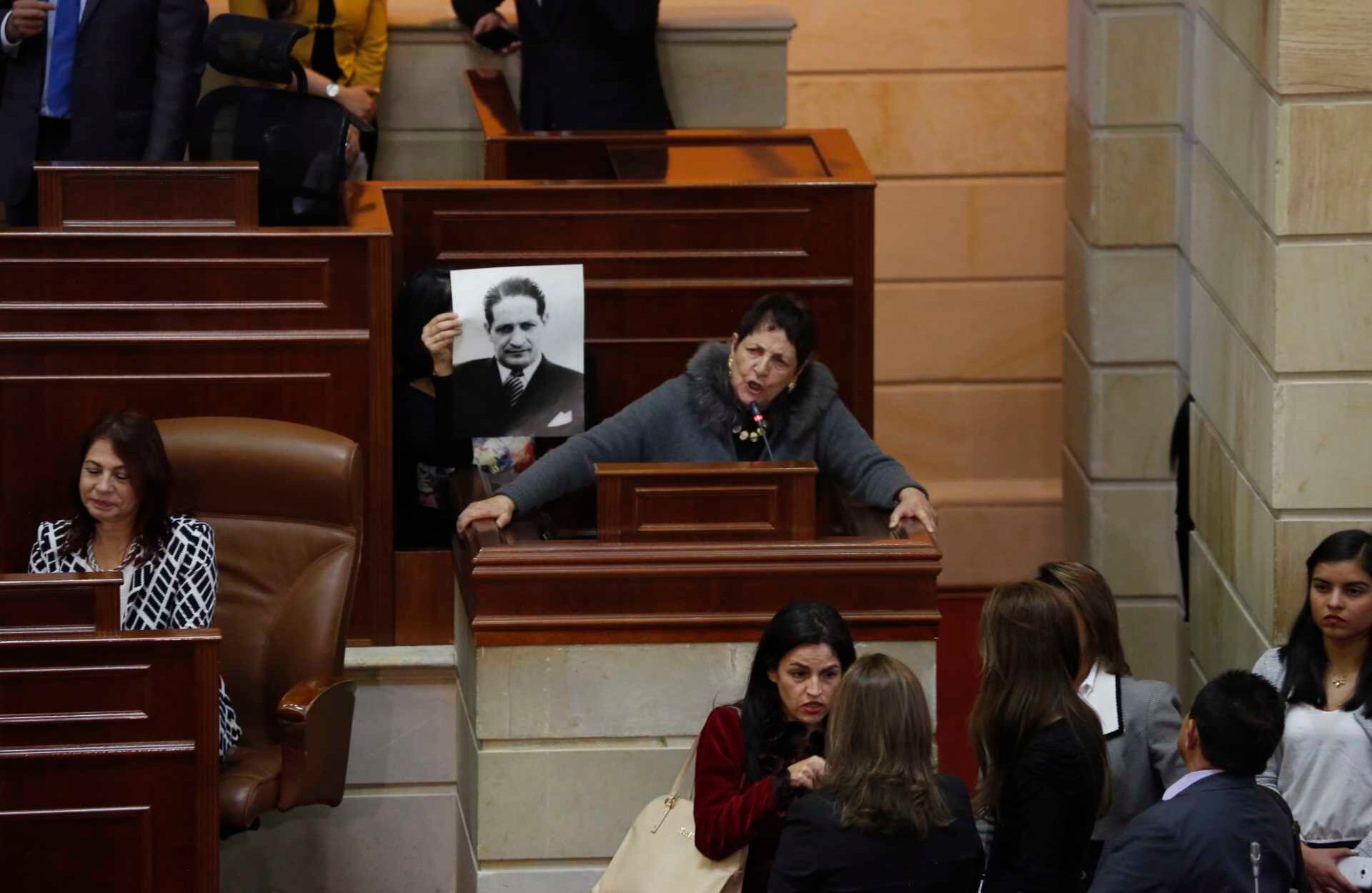 Gloria Gaitán pidió una ley de honores para Jorge Eliécer Gaitán para honrar su memoria. / Foto: Guillermo Torres / SEMANA.  