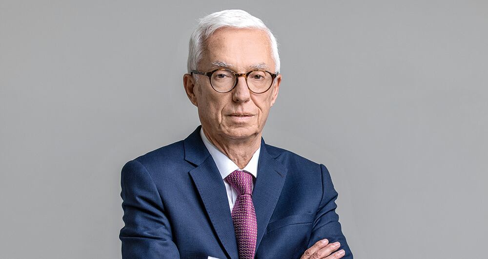 Ha sido elegido por voto popular para integrar el Senado de Colombia desde el año 2002.​ 