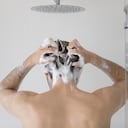 La temperatura del agua a la hora de bañarse puede favorecer o no la piel.