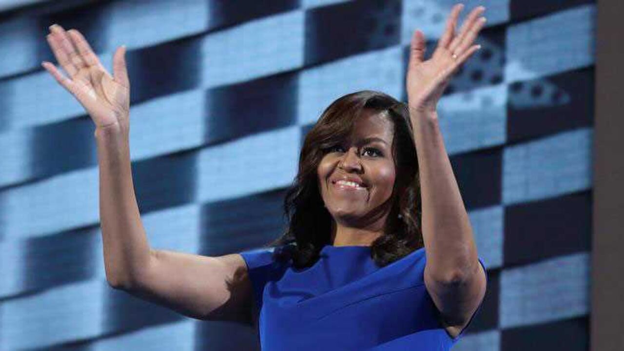 El covid-19, los conflictos raciales y Trump tienen a Michelle Obama deprimida.