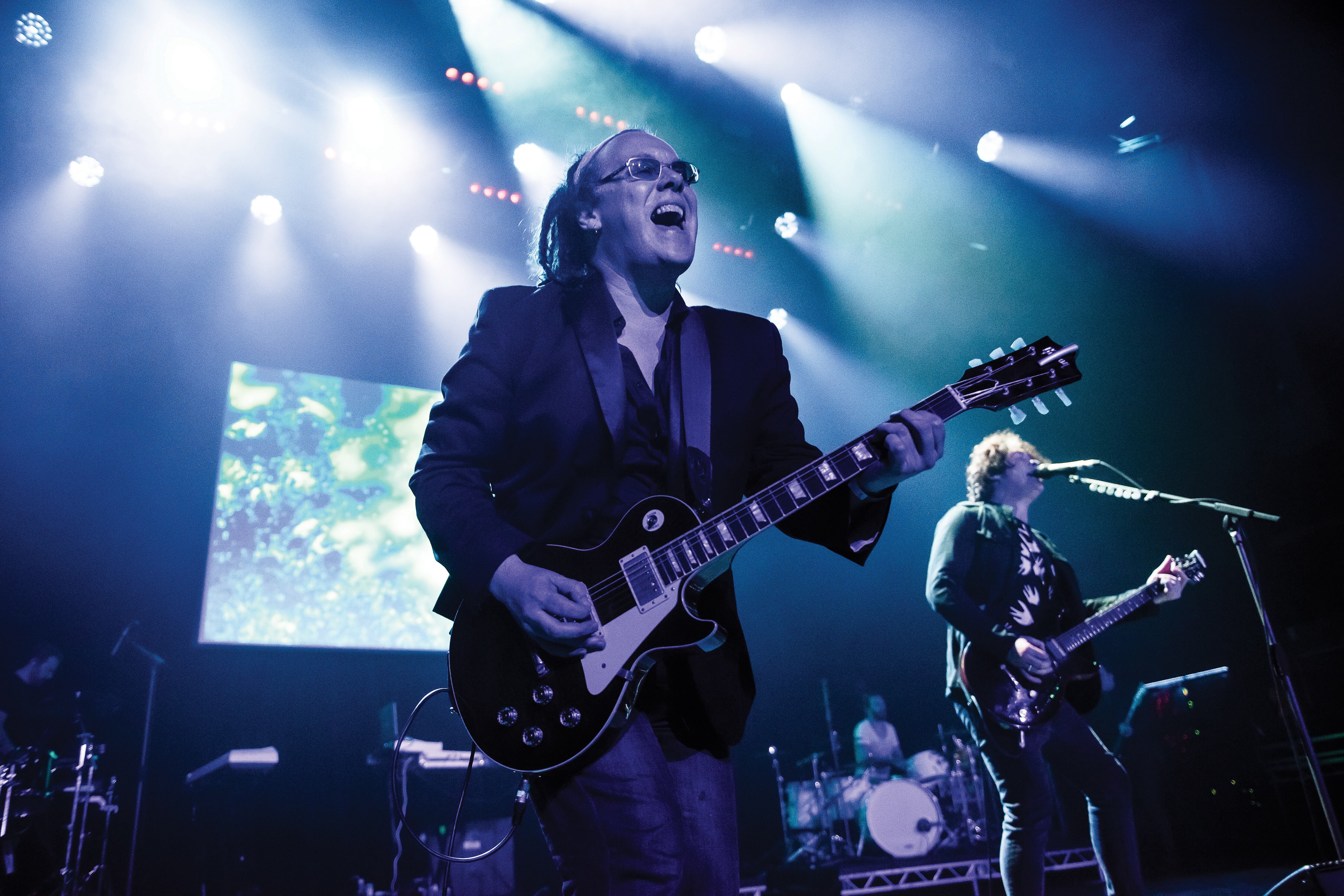 Daniel Cavanagh y Vincent Cavanagh de Anathema en 2019. Foto: Will Ireland/Future Publishing via Getty Images.