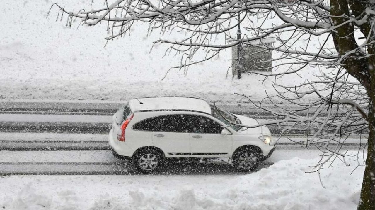 El Servicio Meteorológico Nacional advierte que el sistema invernal dejará nieve intensa, ráfagas de viento y temperaturas peligrosamente bajas en varios estados del norte de Estados Unidos.