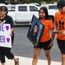 Varios padres de familia asistieron a la reunión donde pedían la renuncia de Pete Arredondo