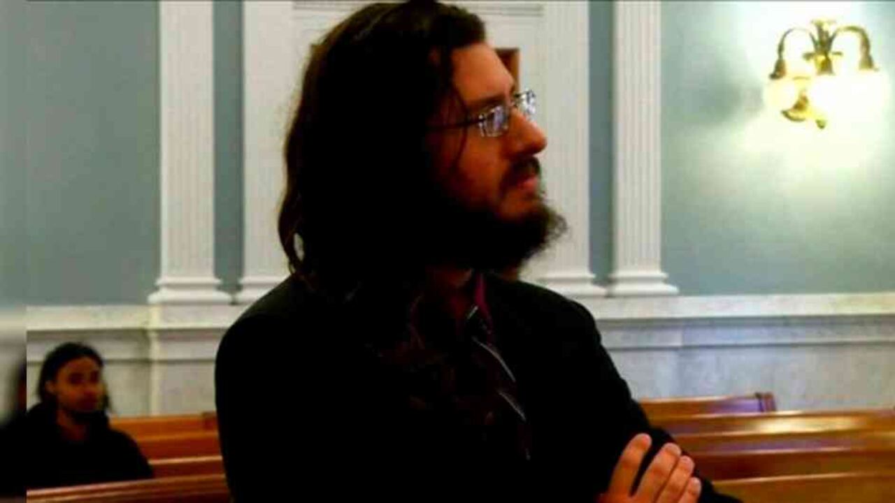 Michael Rotondo dijo que no veía por qué sus padres no podían simplemente esperar un poco a que deje la casa.