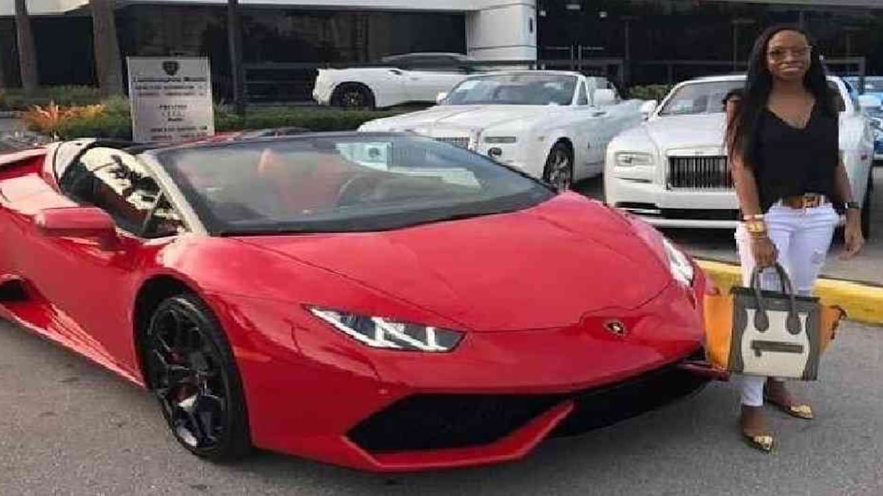 Ella cargaba bolsas de Louis Vuitton, Channel, Givenchy y estudiaba en la Universidad de Harvard.