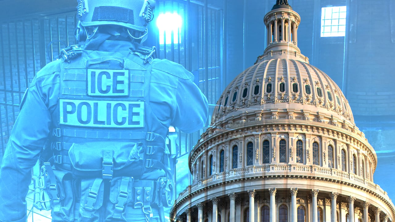 ICE tiene atemorizados a miles de inmigrantes.