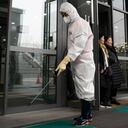 La familia colombiana se encuentran en observación en ese país asiático por presentar síntomas similares a los del coronavirus.