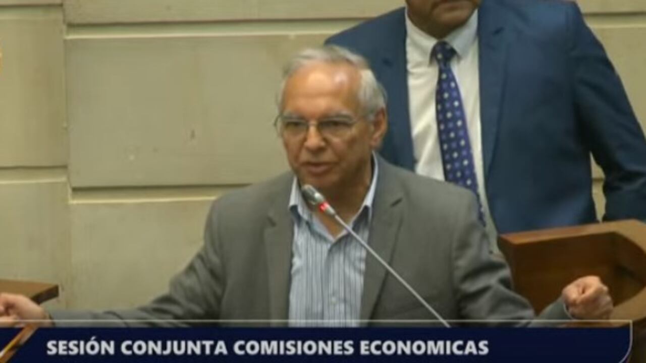 Ricardo Bonilla, ministro de Hacienda.