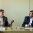 Director de Sector Público para Suramérica Hispana de Microsoft, Juan Carlos Uribe, y el alcalde, Carlos Fernando Galán