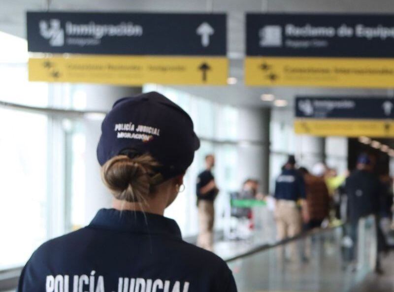 La alcaldía de Medellín destacó que “el objetivo principal es el control de turistas extranjeros, en una estrategia integral que busca blindar el ingreso de personas que representen riesgos para la seguridad y la convivencia de la capital de Antioquia”.