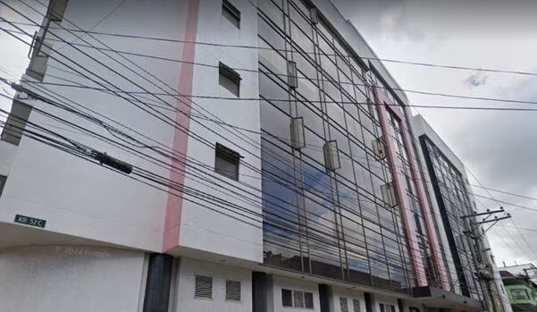 Ofrecen millonaria recompensa por responsables de lanzar una granada a un motel en Bogotá.