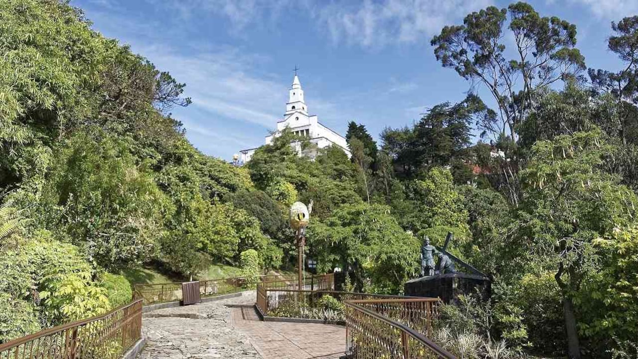 No es inminente que haya alguna erupción, pero es importante saber cómo actuar dado caso. Foto: Pixabay