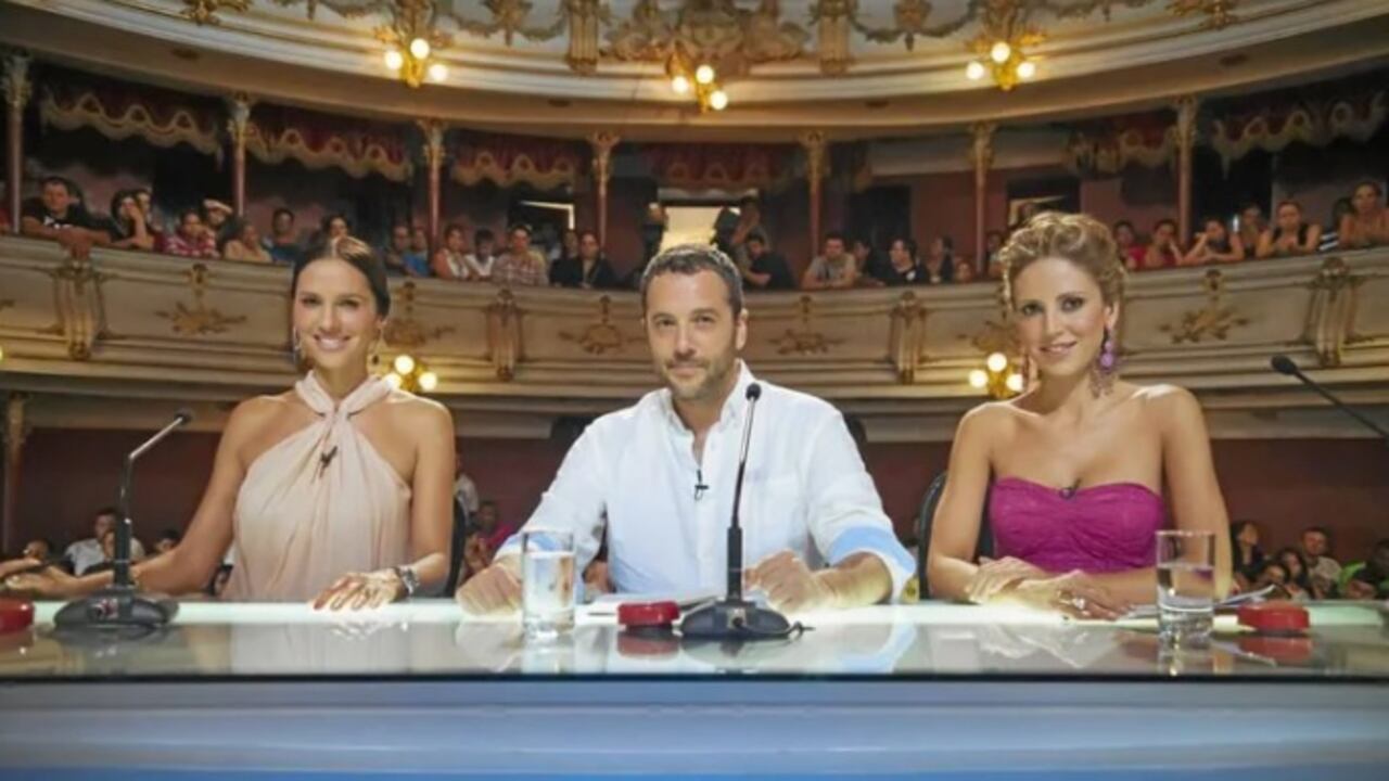 Jose Gaviria, junto con Paola Turbay y Alejandra Azcarate, fueron los presentadores de 'Colombia Tiene Talento'. Foto: Canal RCN.