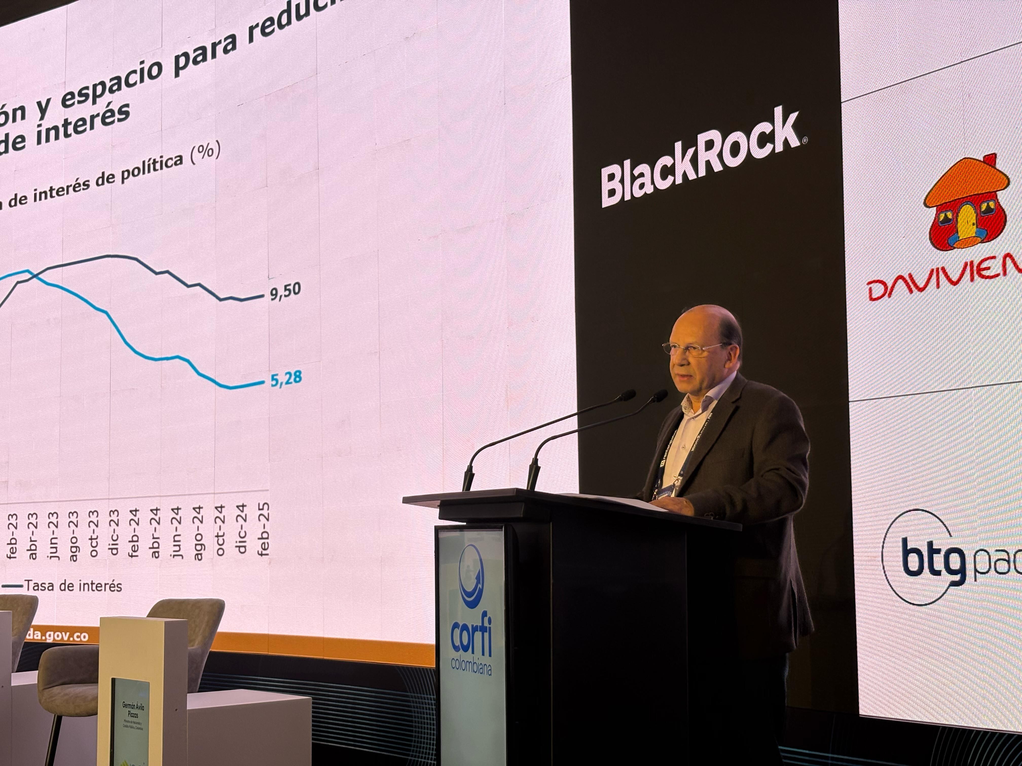 Germán Ávila Plazas, ministro de Hacienda