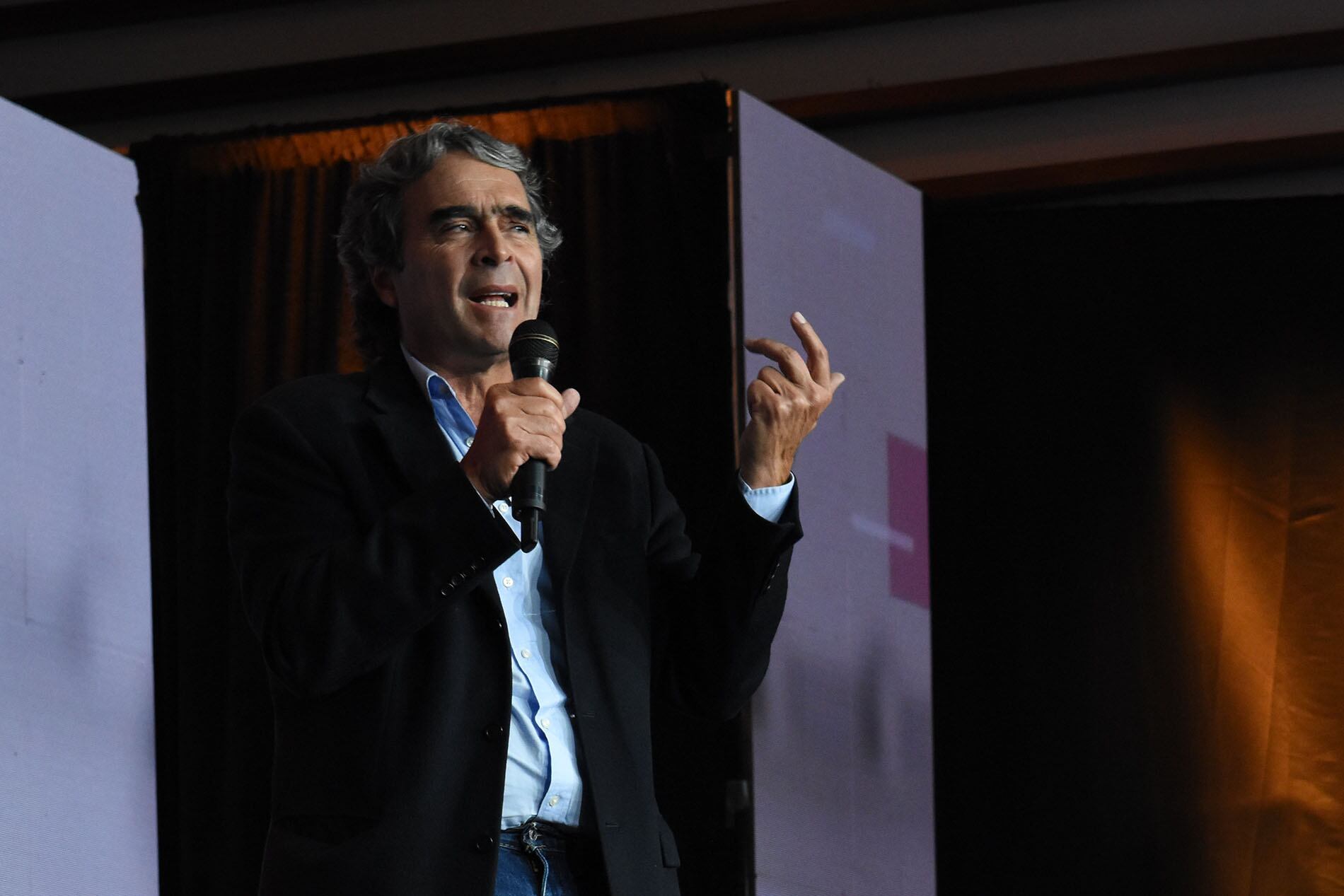 SERGIO FAJARDO CARA A CARA