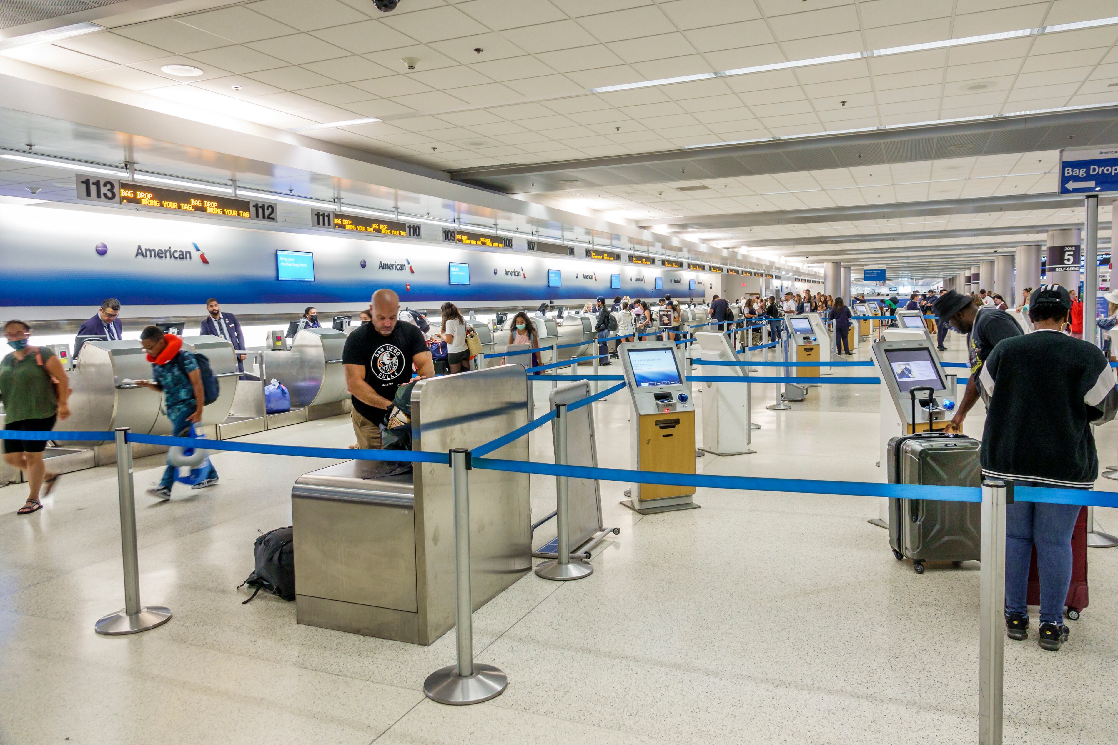 Miles de migrantes buscan la forma de ingresar a los Estados Unidos