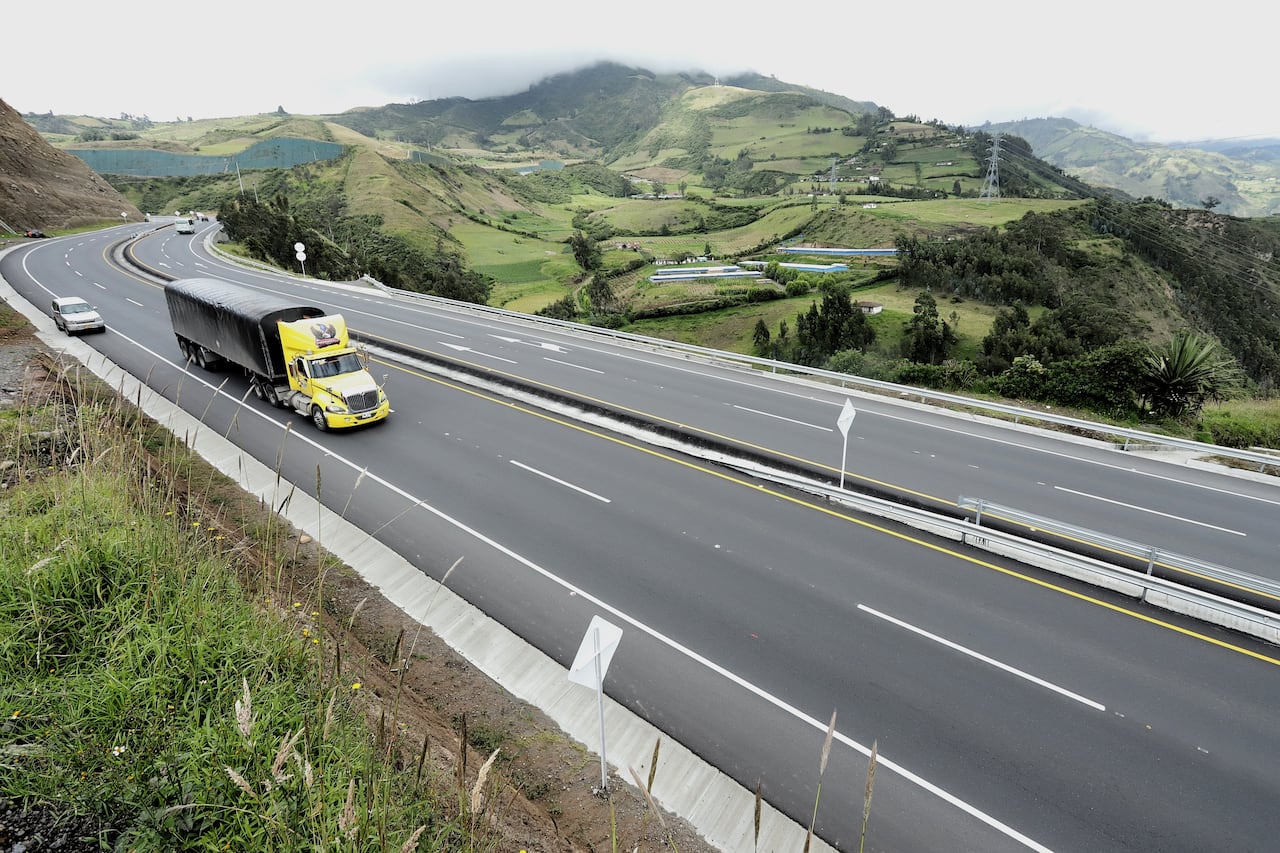 Entrega de kilómetros en la vía Pasto- Rumichaca
