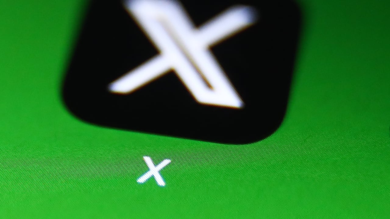 La demanda hace parte de una lucha global para que las empresas tecnológicas paguen por las noticias, dijo AFP.