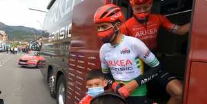 Nairo Quintana saludó a sus seguidores en España