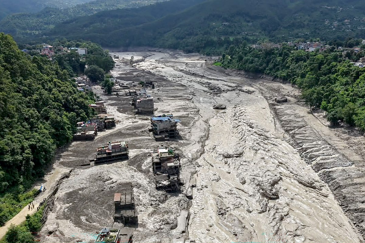 Una inundación masiva azotó el distrito de Rasuwa, al norte de Nepal, el 26 de agosto, causando daños en carreteras e infraestructura eléctrica mientras las autoridades se esforzaban por evaluar la magnitud de la destrucción.