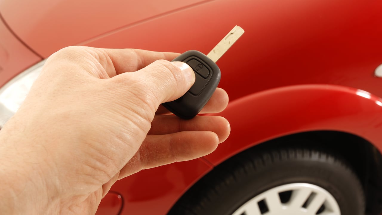 Un carro usado puede ser una buena alternativa para un primer vehículo.