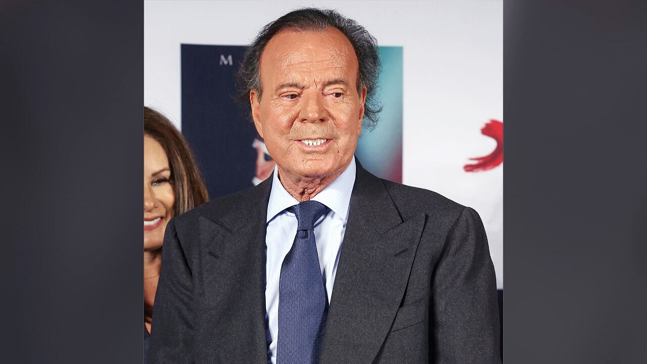 Julio Iglesias, acusado de acosar mujeres