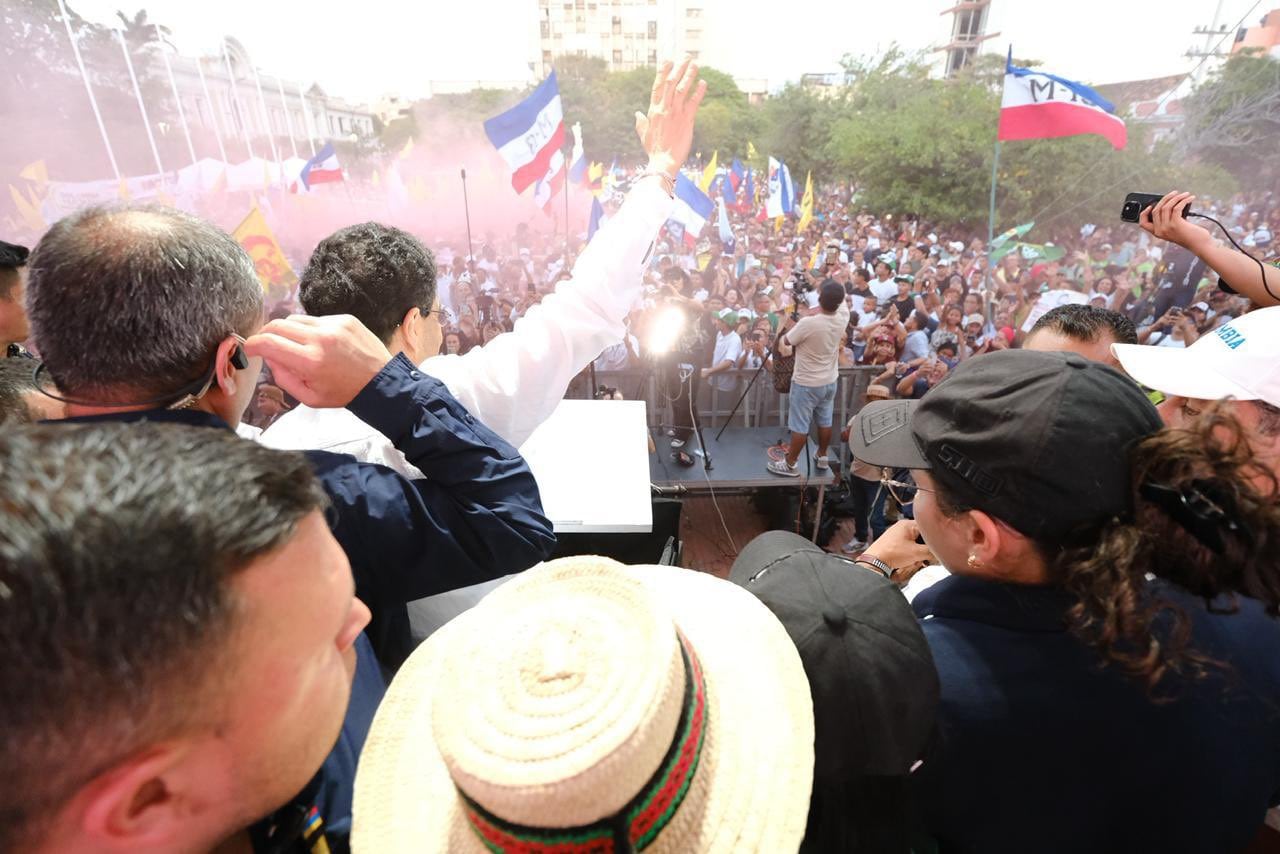 Evento de campaña del candidato presidencial del Pacto Histórico, Iván Cepeda, en la ciudad de Santa Marta.
