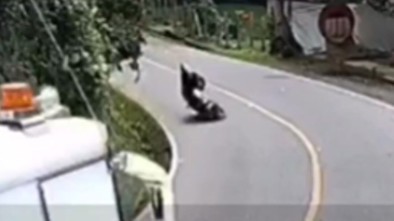 Una cámara de seguridad captó un fatal accidente ocurrido en sector La Victoria, municipio de Mesitas del Colegio.