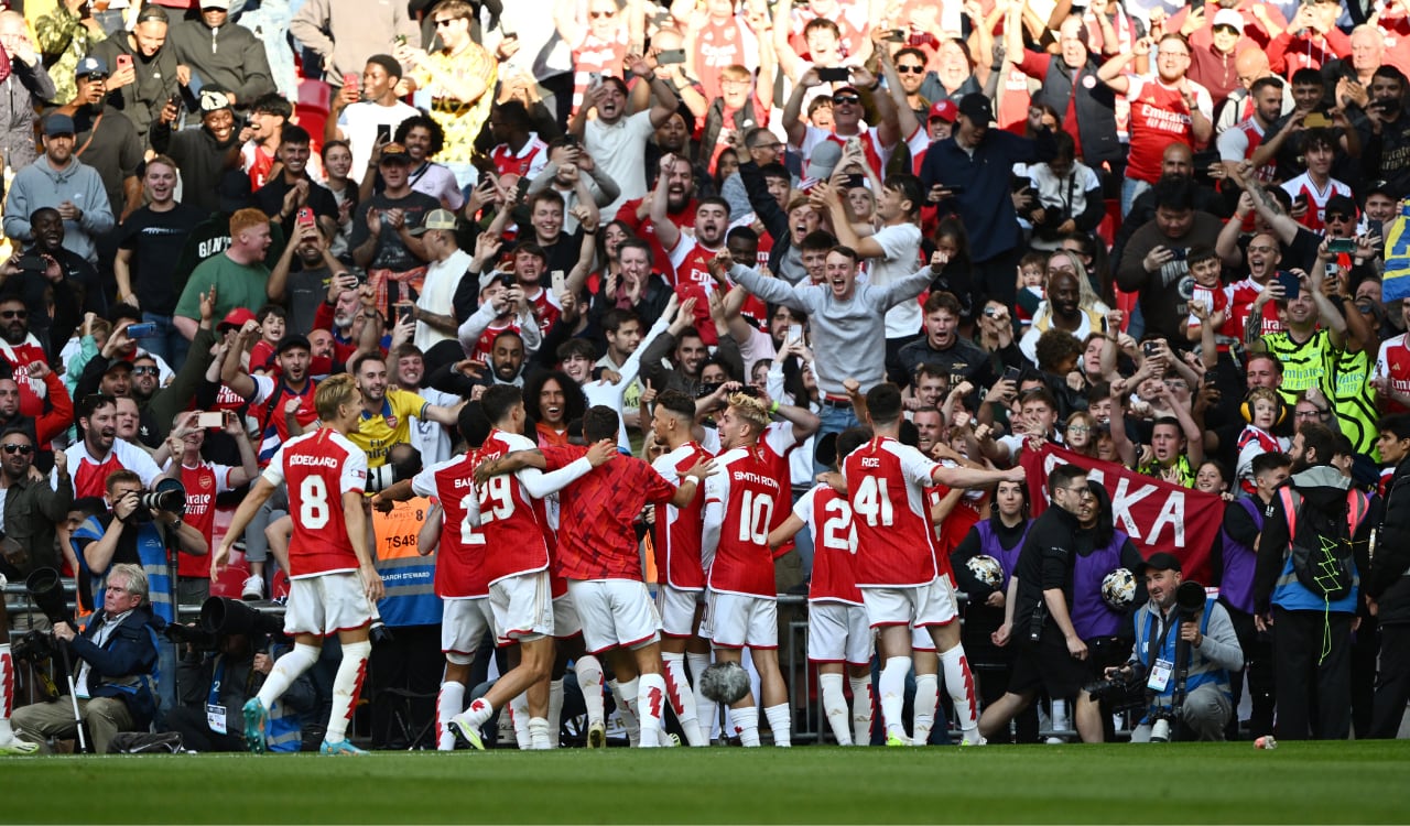 Arsenal marcó al 90'+11 y alargó el juego hasta los cobros del punto penal