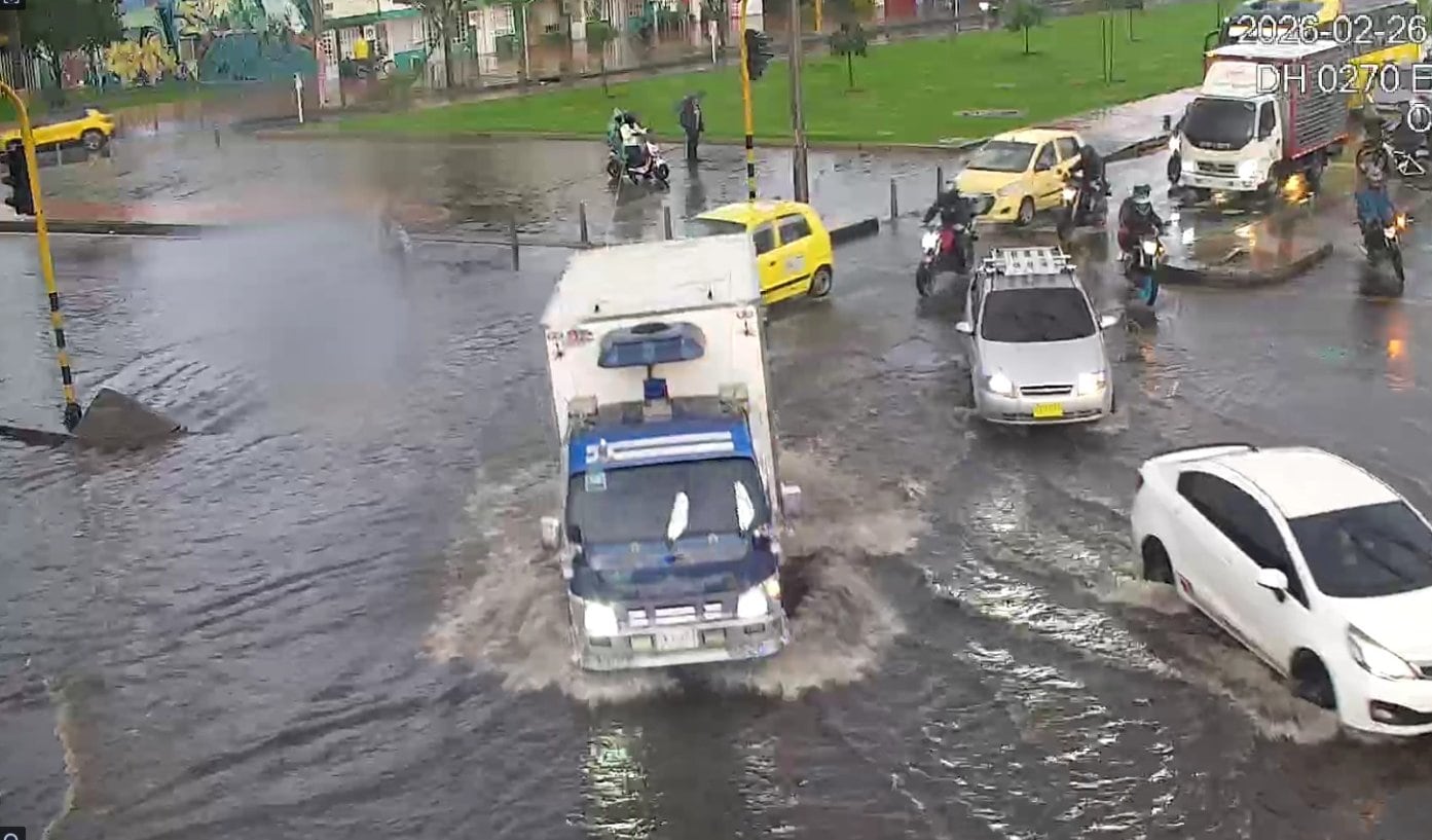 Lluvias ralentizan el tránsito del occidente de la capital. - X (@BogotaTransito)