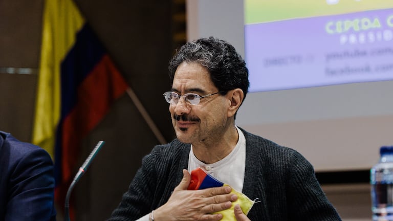 El CNE define el futuro de Iván Cepeda en la consulta presidencial de marzo, en medio de llamados a protestas y demandas