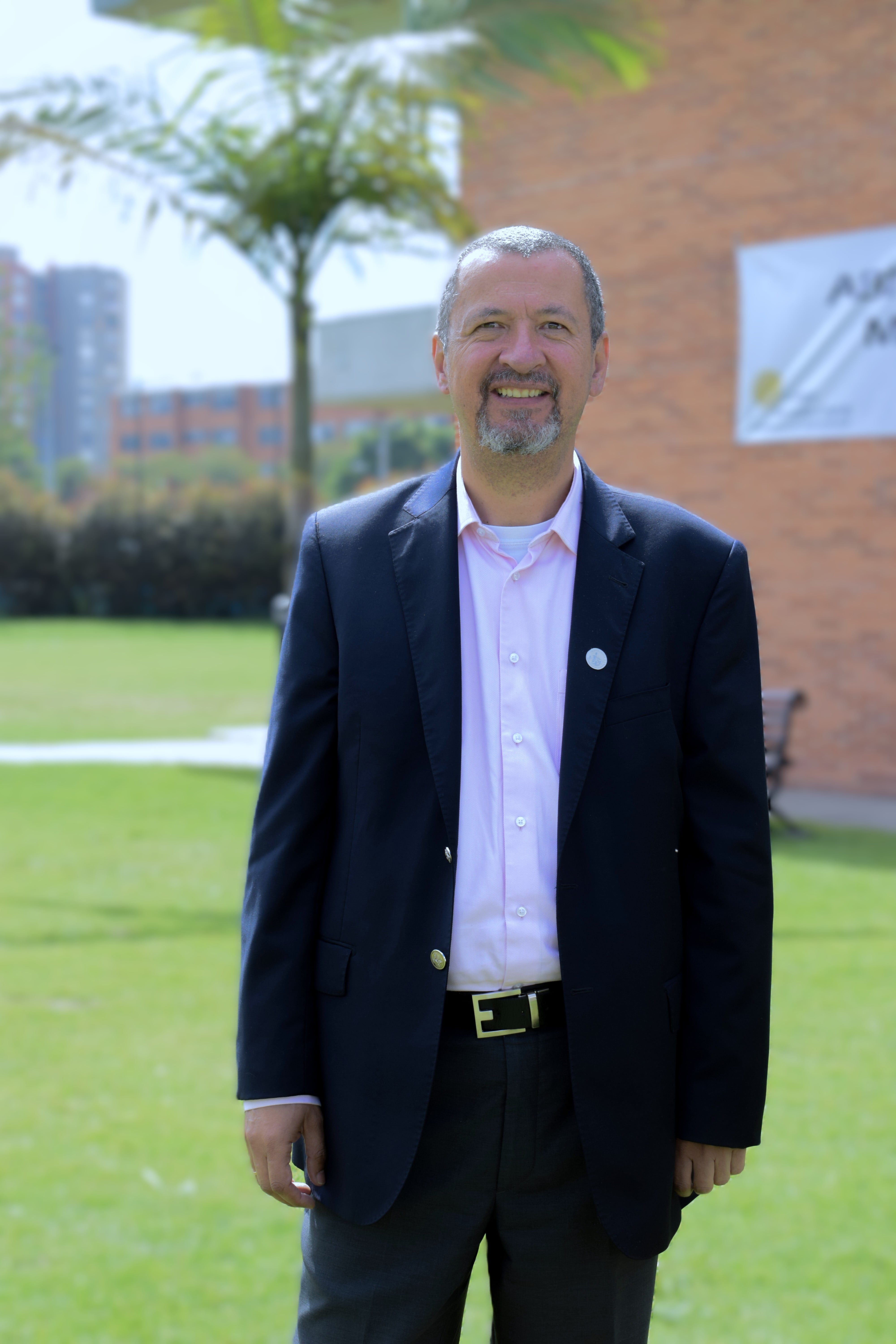 Milton Martínez, rector del Colegio Abraham Lincoln.